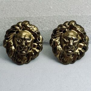 LARGE 3-D Vintage NOBLE LION HEADS Italian-Esque Matte Gold Clip-On Earrings